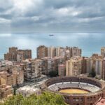 Panorama della città spagnola che sta conquistando visitatori con la sua bellezza e cultura.