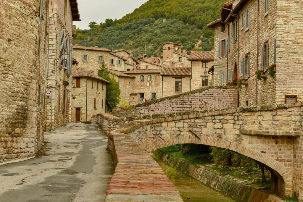 Questo borgo toscano è così bello che sembra un quadro del Rinascimento